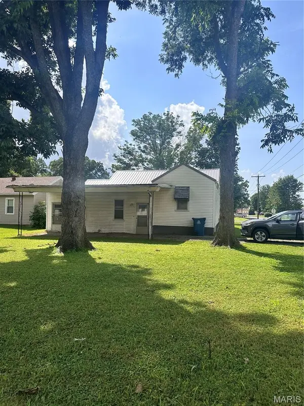 602 S Third ST, Chaffee, MO 63740
