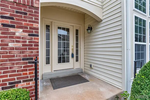 105 River Breeze WAY, St Louis, MO 63129