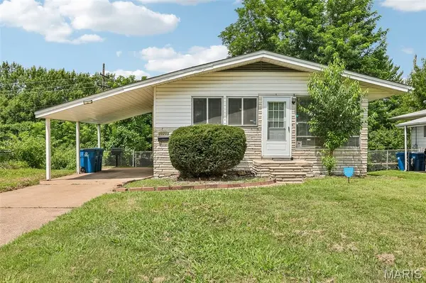10205 Gourock DR, St Louis, MO 63137