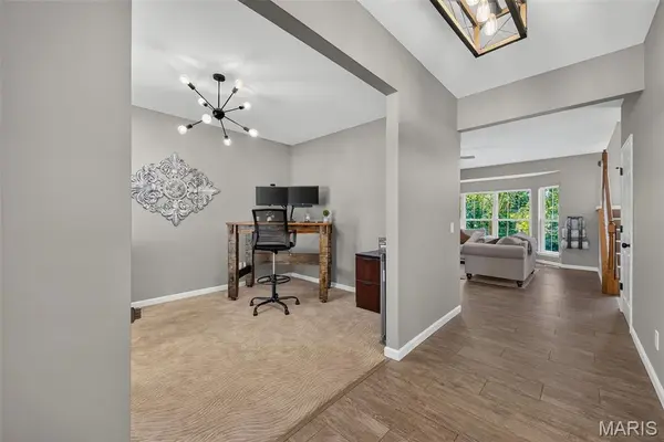 7 Stansbury WAY, St Peters, MO 63376