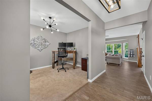 7 Stansbury WAY, St Peters, MO 63376