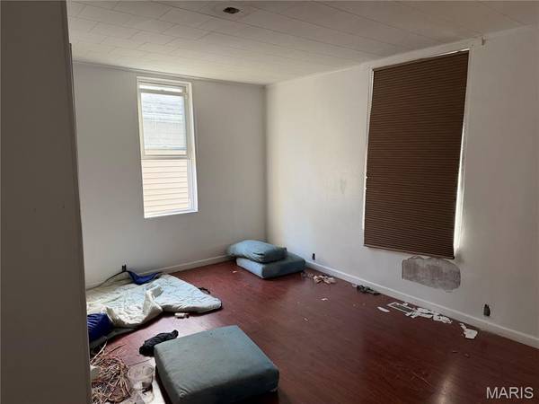 817 Iowa ST, Madison, IL 62060