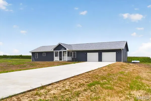 28500 Old Fidelity RD, Jerseyville, IL 62052