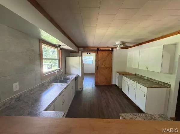 7292 Sunset ST, Birch Tree, MO 65438