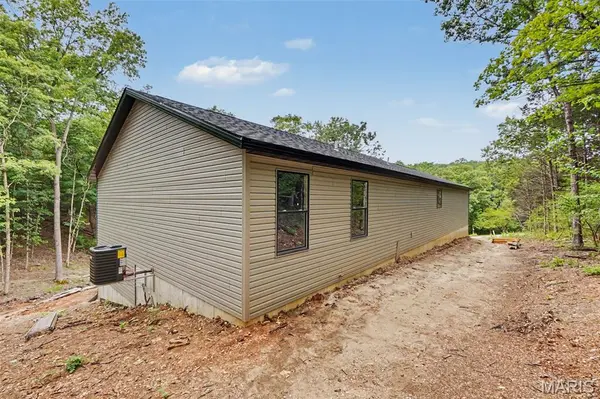 100 S Lake DR, Hillsboro, MO 63050