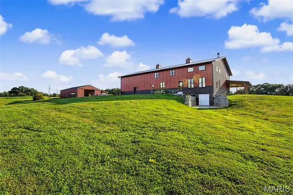 10 Henebry Hills LN, Troy, MO 63379