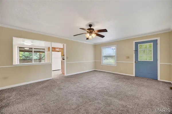 25475 Richard LN, Waynesville, MO 65583