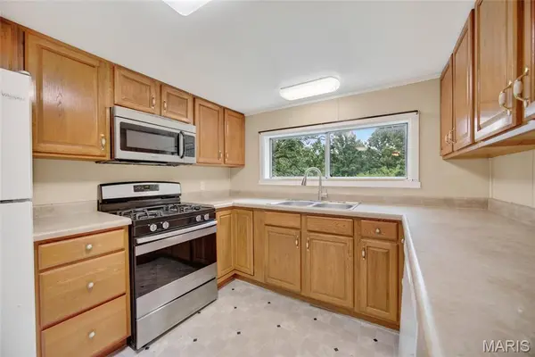 25475 Richard LN, Waynesville, MO 65583