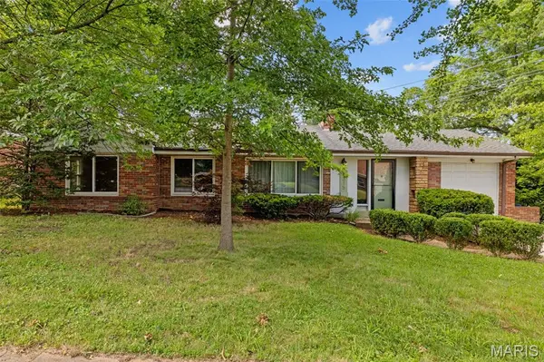 7315 Ahern AVE, University City, MO 63130