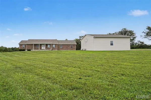 18292 Salem School RD, Farmington, MO 63640