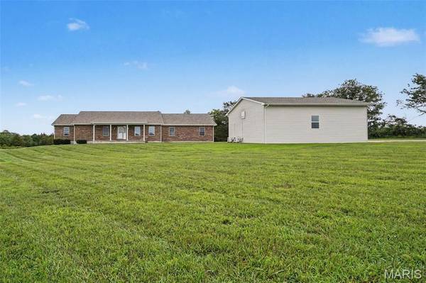 18292 Salem School RD, Farmington, MO 63640