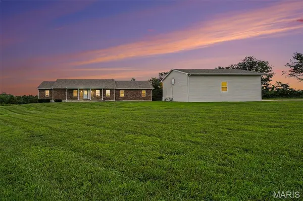 18292 Salem School RD, Farmington, MO 63640