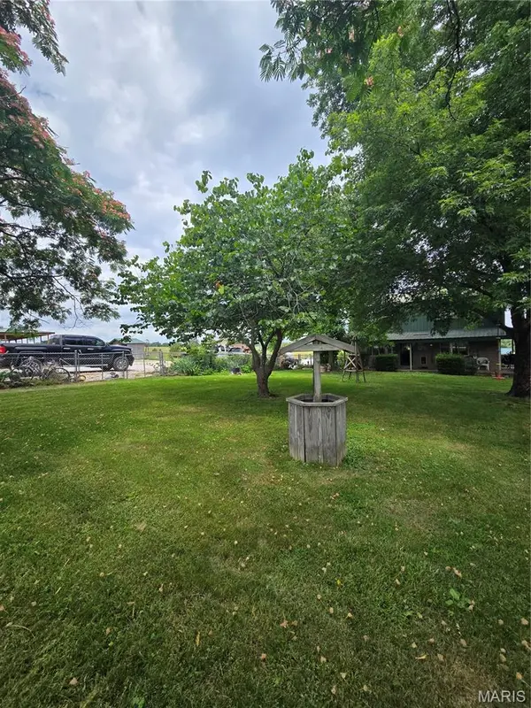 6405 State Route Mm, Birch Tree, MO 65438
