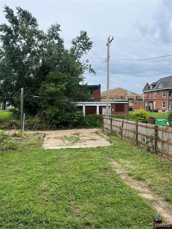 4412 Delmar BLVD, St Louis, MO 63108
