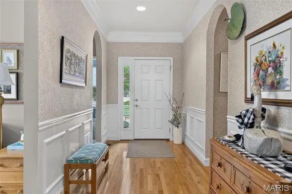 571 Owls Perch DR, Lake St Louis, MO 63367