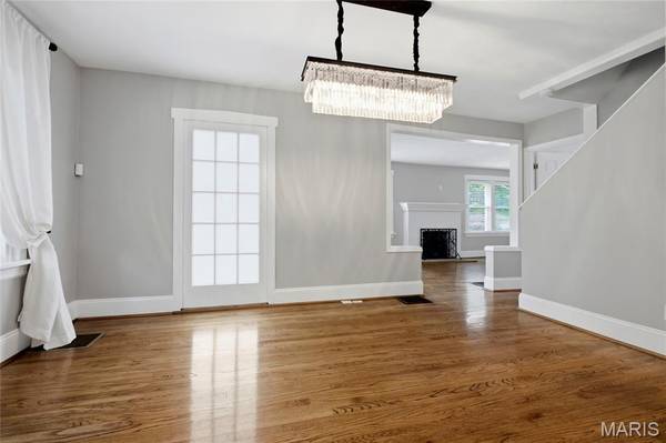 619 N Rock Hill RD, Rock Hill, MO 63119