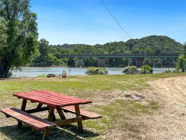 114 Oak ST, Morrison, MO 65061