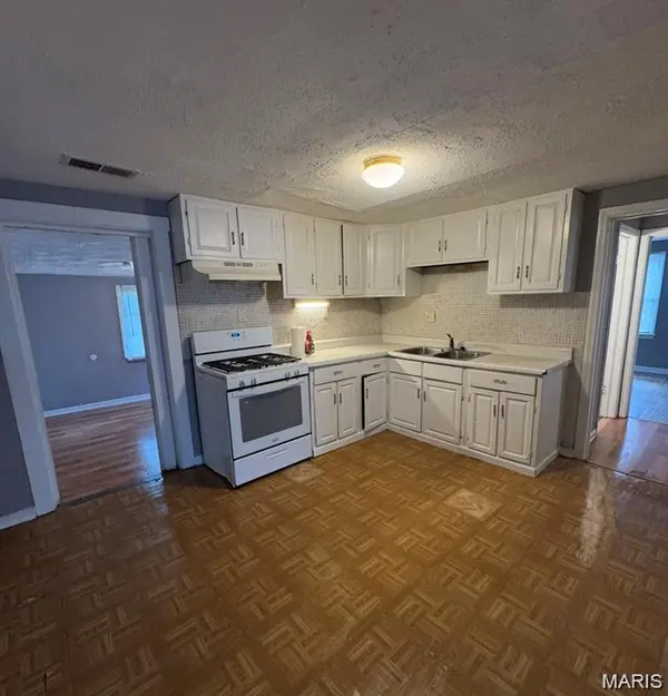 433 Jean AVE, St Louis, MO 63135