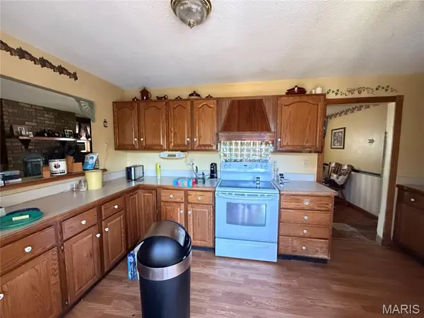 22 Victoria DR, Granite City, IL 62040