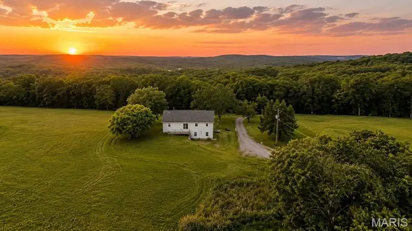8253 Jackson School RD, Bloomsdale, MO 63627