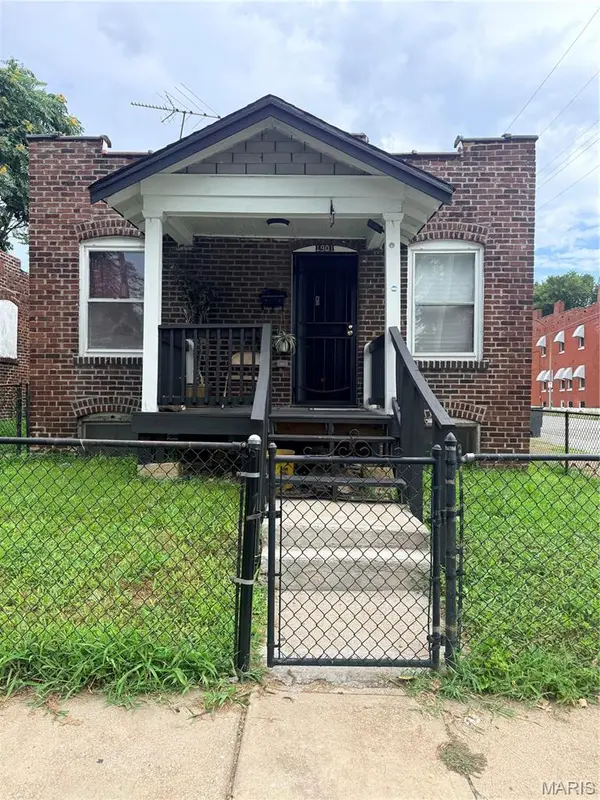 1901 Agnes ST, St Louis, MO 63107