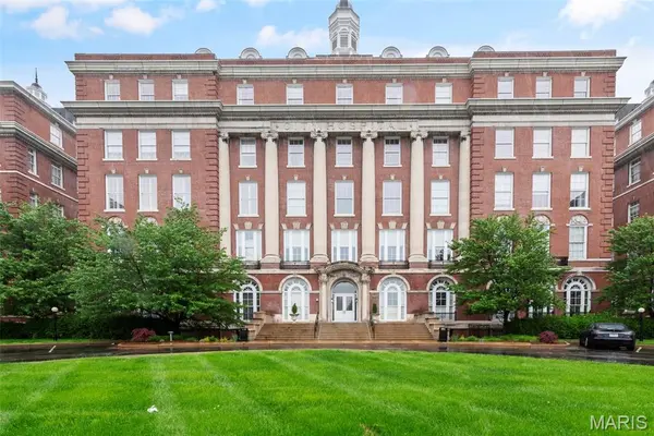 1515 Lafayette AVE #318, St Louis, MO 63104