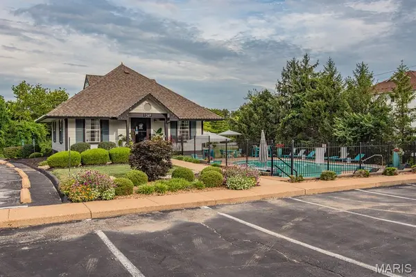 1231 Mangrove LN, Mehlville, MO 63125
