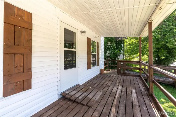 103 E Illinois, Golconda, IL 62938