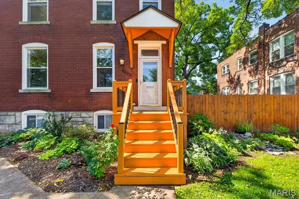 4220 Wyoming ST, St Louis, MO 63116