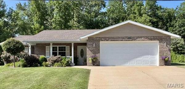 210 Stone Ridge DR, Hannibal, MO 63401