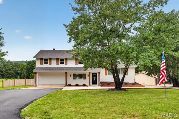 1530 Highway Am, Villa Ridge, MO 63089