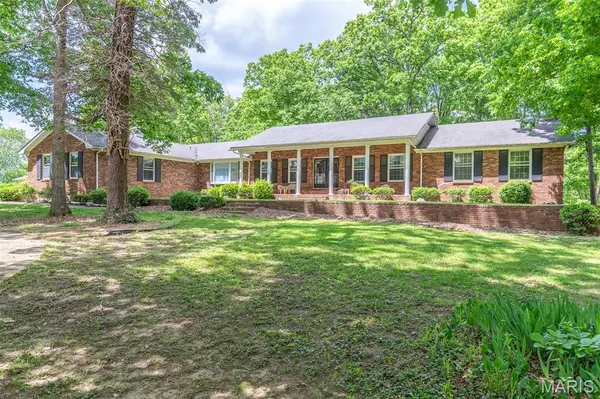 1103 E Cherry ST, Doniphan, MO 63935