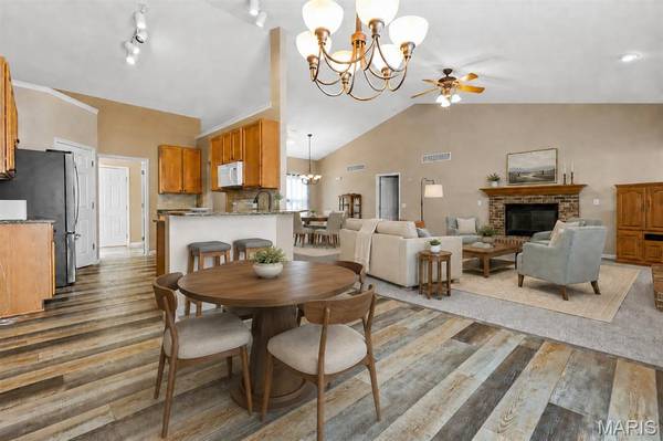 253 Strayhorn DR, St Peters, MO 63376
