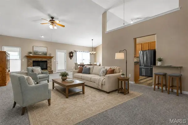 253 Strayhorn DR, St Peters, MO 63376