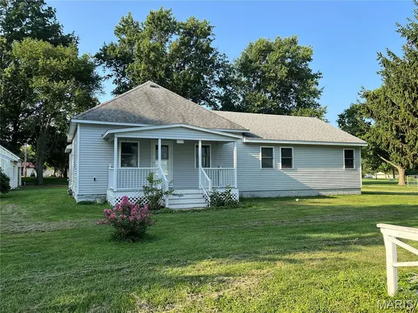 322 E Bertolino AVE, Nokomis, IL 62075