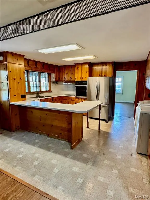 407 Killarney DR, Greenville, IL 62246
