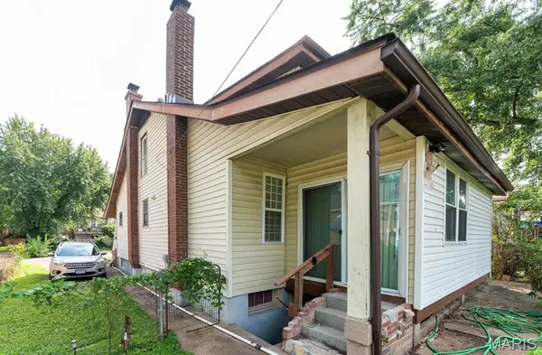 4015 Eichelberger ST, St Louis, MO 63116
