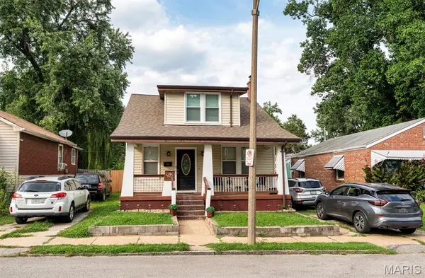 4015 Eichelberger ST, St Louis, MO 63116