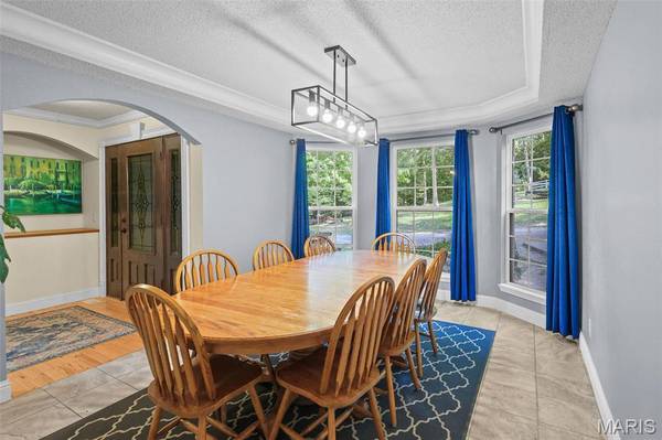 2221 Levin Crest LN, Dupo, IL 62239
