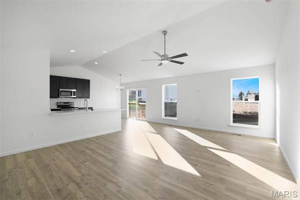 492 Evening Primrose DR, Wentzville, MO 63385