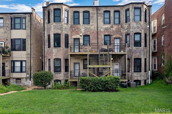 4309 Maryland AVE #10B, St Louis, MO 63108