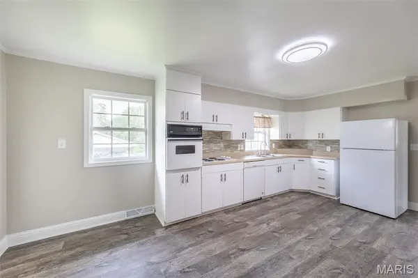 1901 Seifert DR, Poplar Bluff, MO 63901