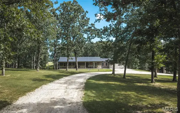 2420 Luhring LN, Rosebud, MO 63091