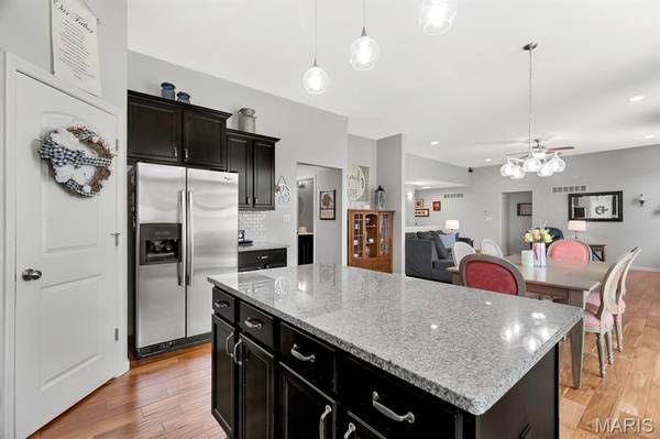 802 Railway CIR, Wentzville, MO 63385