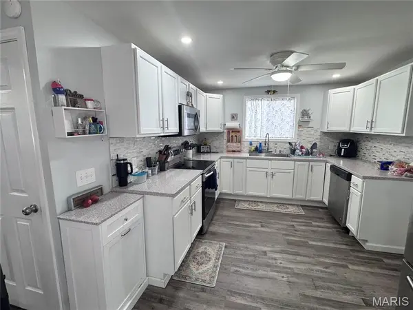 3015 Marsh AVE, Hannibal, MO 63401