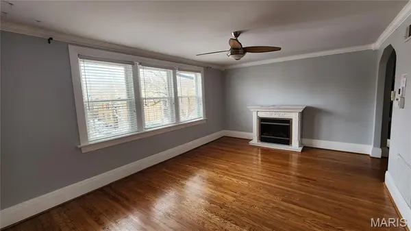 7570 Byron PL #3W, Clayton, MO 63105