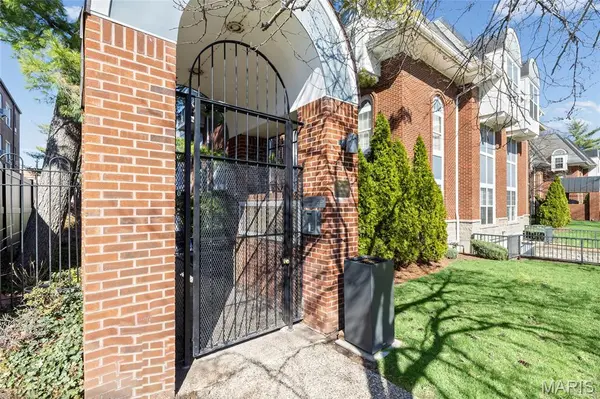 4235 W Pine BLVD #3, St Louis, MO 63108