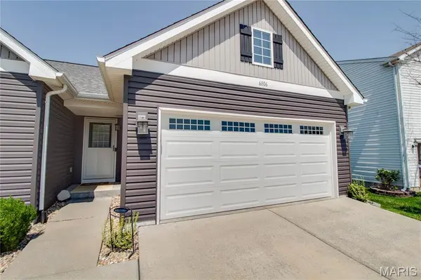 6806 Scenic Byways LN, Godfrey, IL 62035