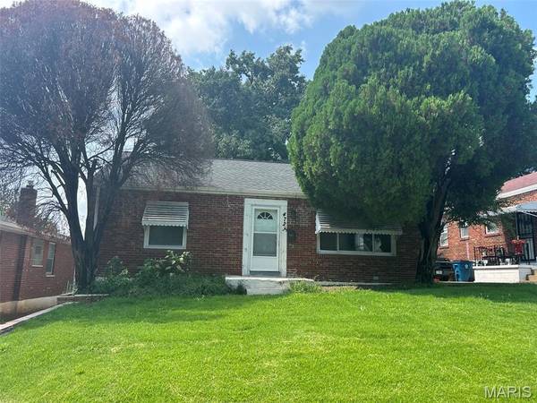 4725 Fletcher ST, Northwoods, MO 63121