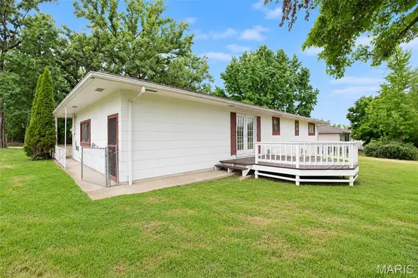 403 Cox DR, Cuba, MO 65453